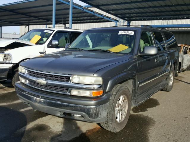 3GNFK16T62G215948 - 2002 CHEVROLET SUBURBAN K GRAY photo 2