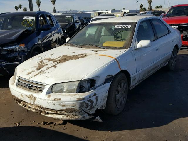 4T1BG22K81U821495 - 2001 TOYOTA CAMRY CE WHITE photo 2