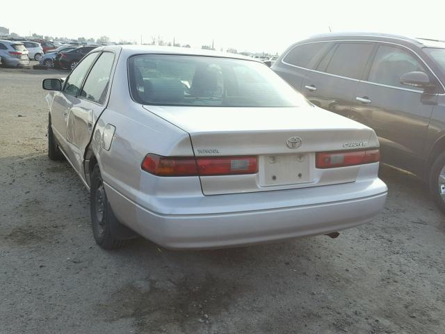 4T1BG22KXXU877429 - 1999 TOYOTA CAMRY CE TAN photo 3