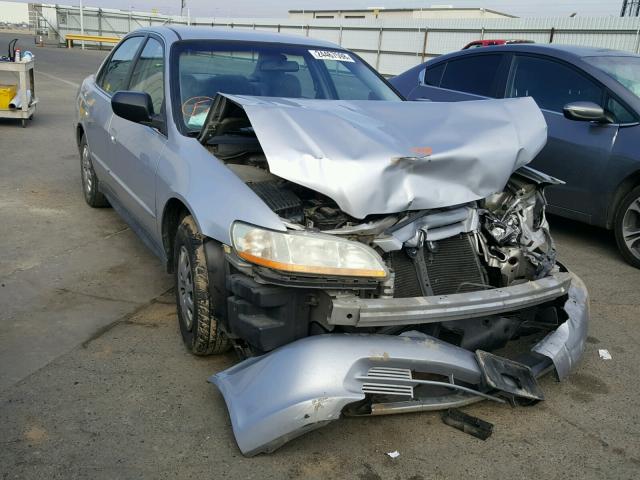 1HGCF86602A082560 - 2002 HONDA ACCORD VAL SILVER photo 1