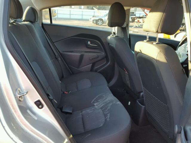 KNADM4A36F6521961 - 2015 KIA RIO LX SILVER photo 6