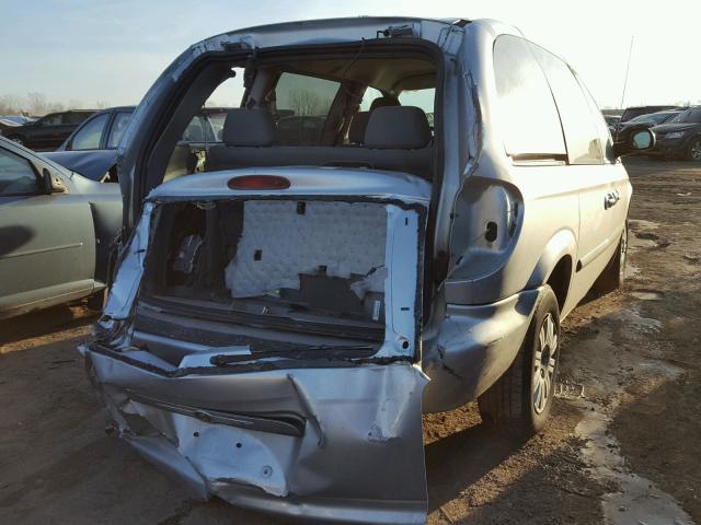 1A4GJ45R07B179871 - 2007 CHRYSLER TOWN & COU SILVER photo 4