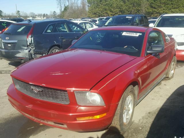 1ZVHT80N085191791 - 2008 FORD MUSTANG RED photo 2