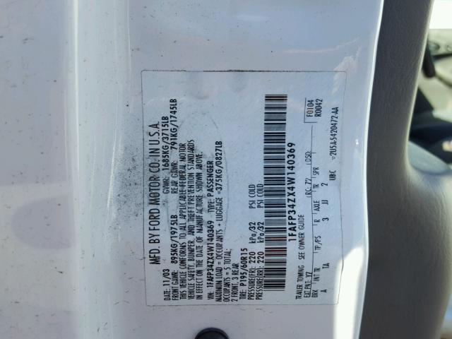 1FAFP34ZX4W140369 - 2004 FORD FOCUS SE C WHITE photo 10