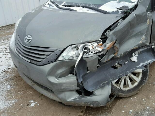 5TDDK3DC1BS012921 - 2011 TOYOTA SIENNA XLE GREEN photo 9