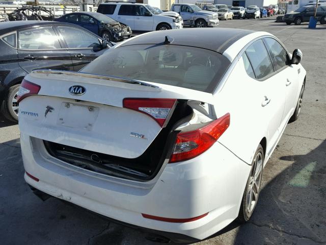 5XXGR4A69DG229554 - 2013 KIA OPTIMA SX WHITE photo 4