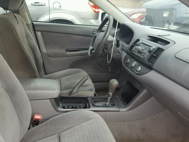 4T1BE30K95U961463 - 2005 TOYOTA CAMRY LE SILVER photo 5