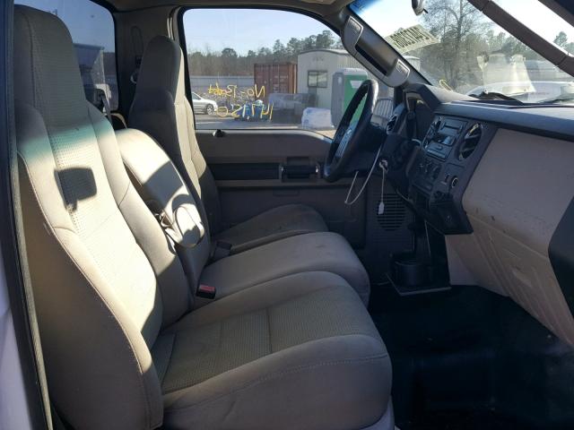 1FDNF20588EC75122 - 2008 FORD F250 SUPER WHITE photo 5