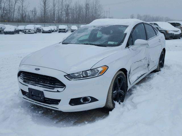 3FA6P0H72GR379591 - 2016 FORD FUSION SE WHITE photo 2