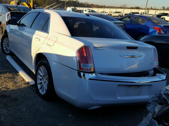 2C3CA4CG9BH531856 - 2011 CHRYSLER 300 WHITE photo 3