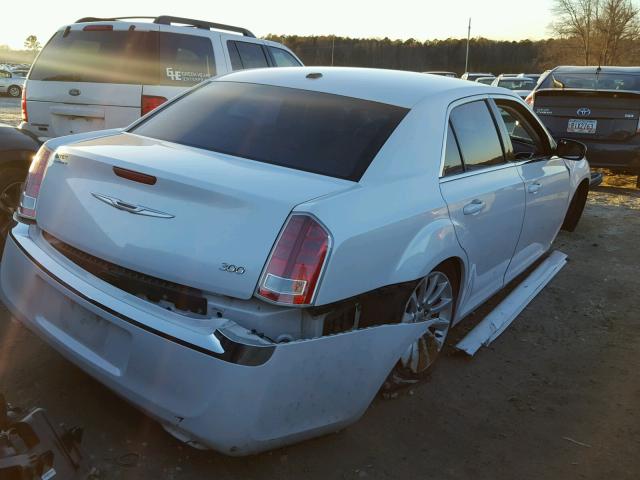 2C3CA4CG9BH531856 - 2011 CHRYSLER 300 WHITE photo 4