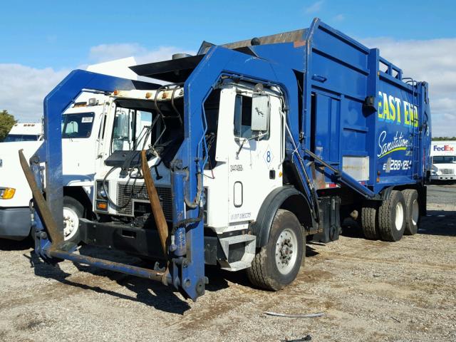 1M2K185C2YM007975 - 2000 MACK 600 MR600 WHITE photo 2