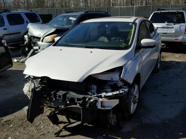 1FAHP3H29CL219327 - 2012 FORD FOCUS SEL WHITE photo 2