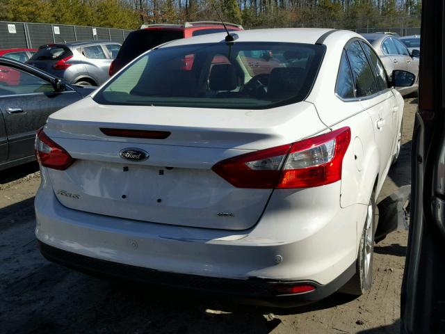 1FAHP3H29CL219327 - 2012 FORD FOCUS SEL WHITE photo 4