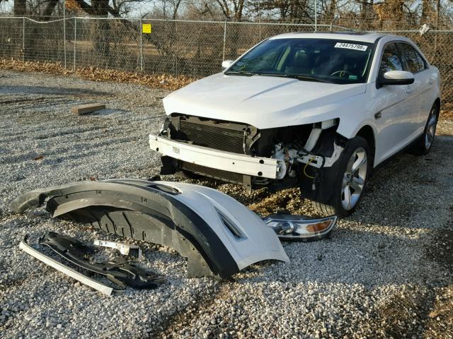 1FAHP2KT7AG138652 - 2010 FORD TAURUS SHO WHITE photo 2