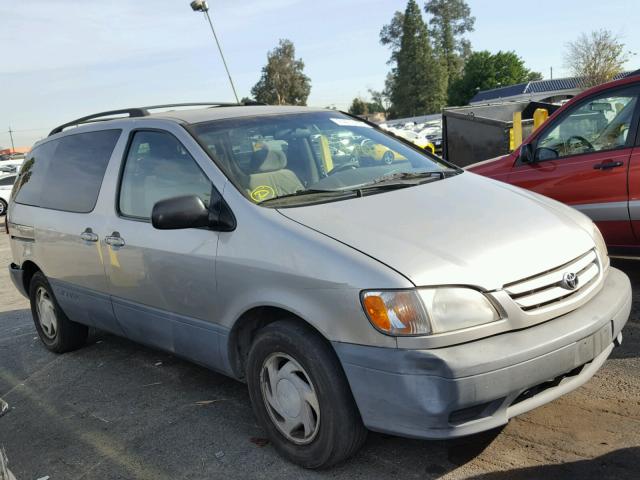 4T3ZF13C21U343228 - 2001 TOYOTA SIENNA LE SILVER photo 1