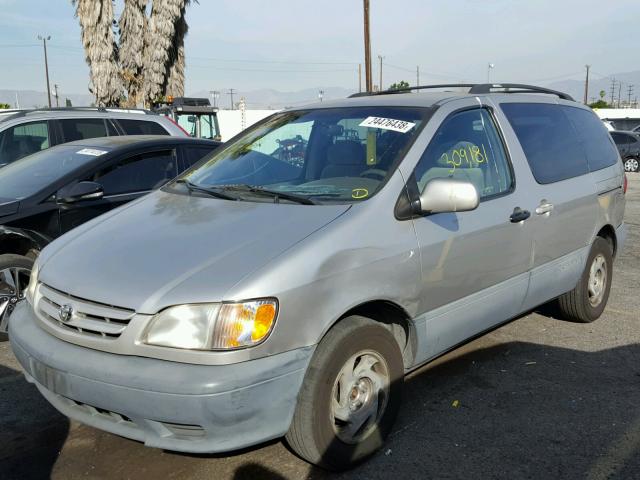 4T3ZF13C21U343228 - 2001 TOYOTA SIENNA LE SILVER photo 2