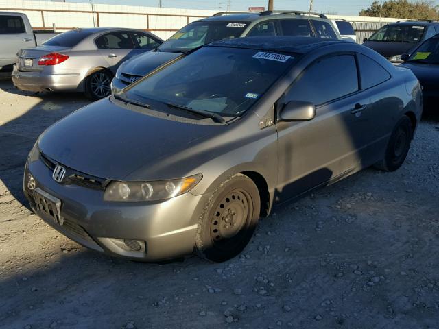 2HGFG12628H501946 - 2008 HONDA CIVIC LX GRAY photo 2