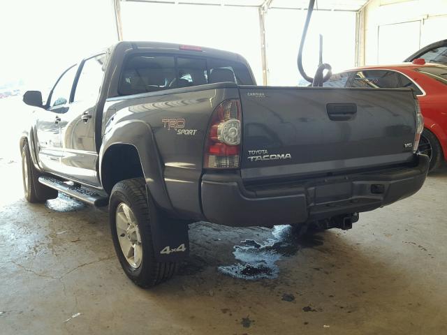 3TMLU4EN9DM130939 - 2013 TOYOTA TACOMA DOU GRAY photo 3