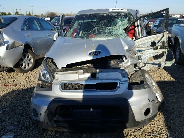 KNDJT2A20A7046377 - 2010 KIA SOUL + SILVER photo 7