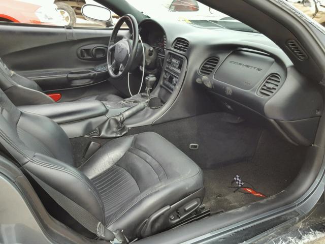 1G1YY22GX45125333 - 2004 CHEVROLET CORVETTE GRAY photo 5