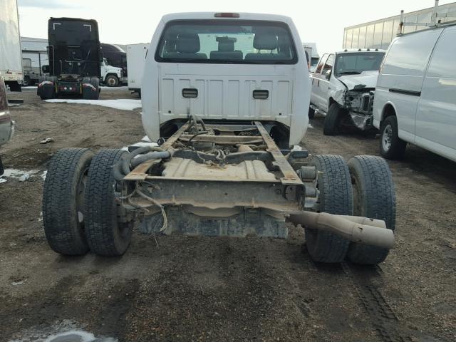 1FDUF4HT3BEC17419 - 2011 FORD F450 SUPER WHITE photo 6