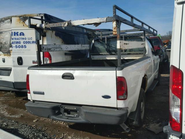 1FTNF20535EB31283 - 2005 FORD F250 SUPER WHITE photo 4