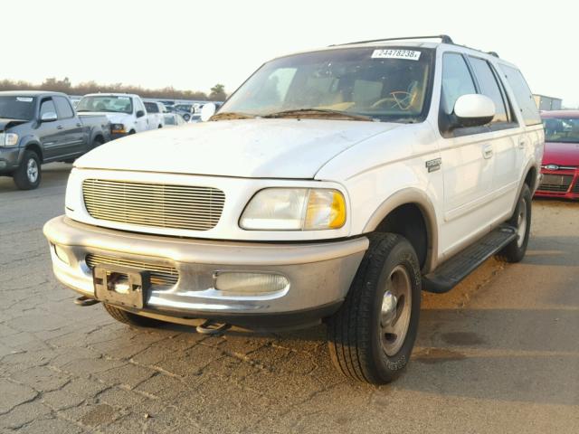 1FMPU18L6WLB60510 - 1998 FORD EXPEDITION WHITE photo 2