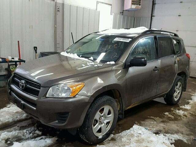 JTMZF33V495000811 - 2009 TOYOTA RAV4 BROWN photo 2