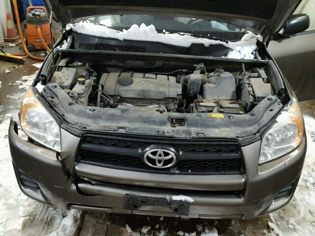 JTMZF33V495000811 - 2009 TOYOTA RAV4 BROWN photo 7