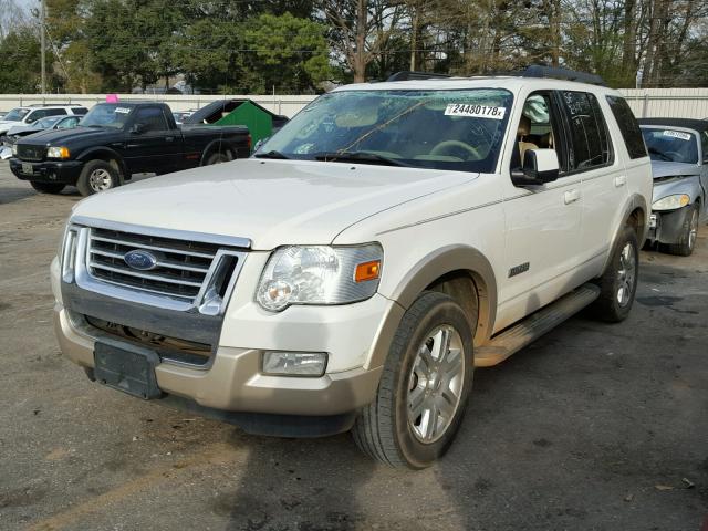 1FMEU64E58UA13636 - 2008 FORD EXPLORER E WHITE photo 2