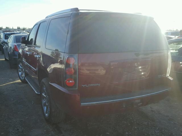 1GKFK63867J162975 - 2007 GMC YUKON DENA RED photo 3