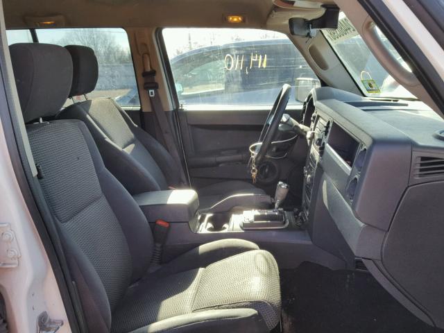 1J8HG48N98C160399 - 2008 JEEP COMMANDER თეთრი ფოტო 5
