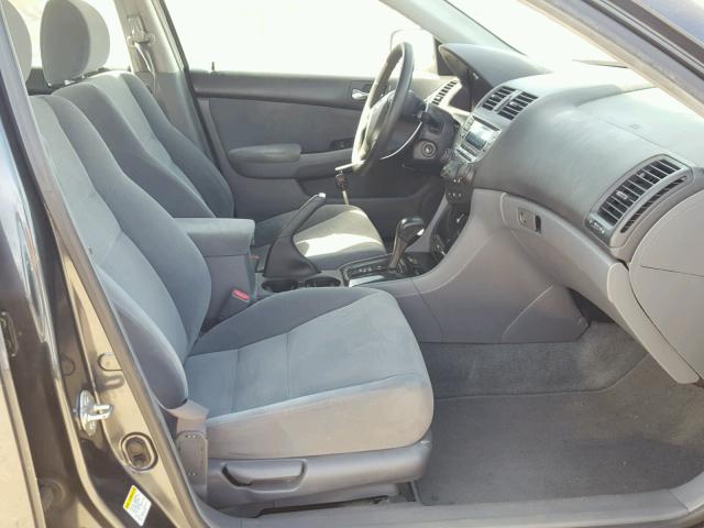 1HGCM56306A029213 - 2006 HONDA ACCORD SE GRAY photo 5