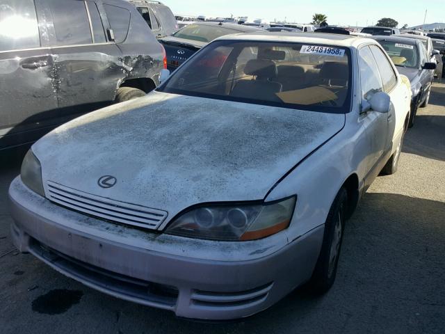 JT8BF12G5T0156349 - 1996 LEXUS ES 300 CREAM photo 2