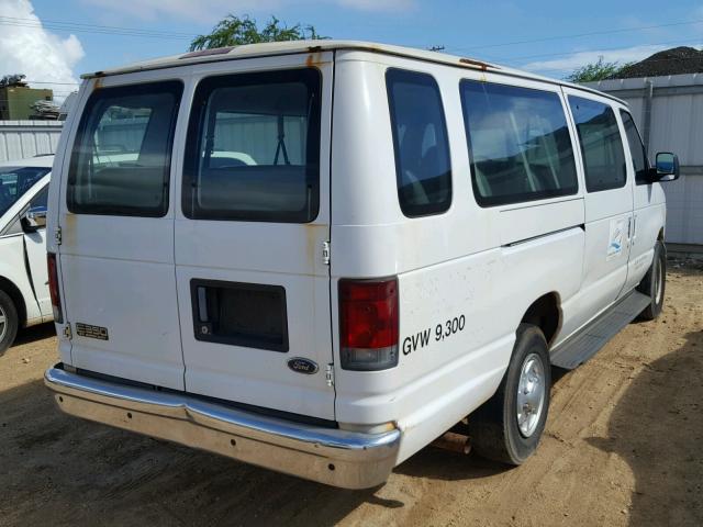 1FBSS31S75HA22661 - 2005 FORD ECONOLINE WHITE photo 4