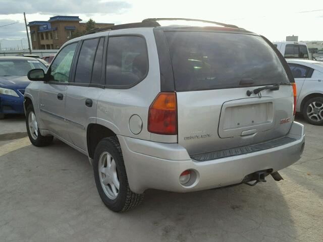 1GKDT13SX62163994 - 2006 GMC ENVOY SILVER photo 3