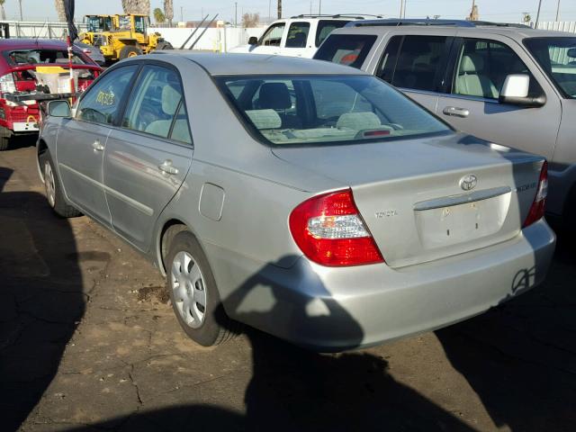 4T1BE32K73U677677 - 2003 TOYOTA CAMRY LE SILVER photo 3