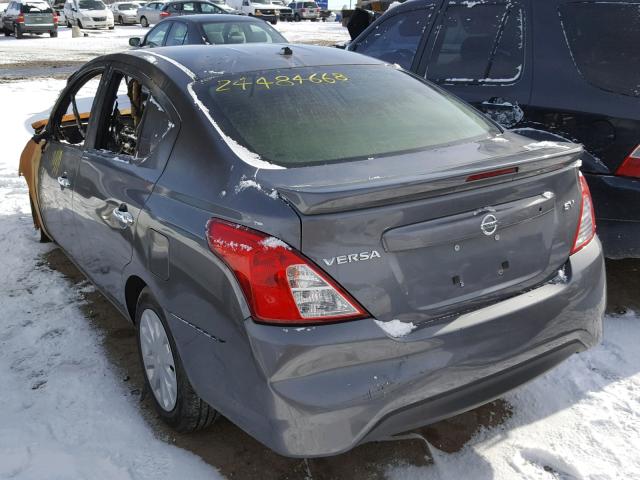 3N1CN7AP1HL860722 - 2017 NISSAN VERSA S GRAY photo 3