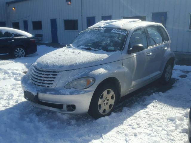 3A8FY48B58T229717 - 2008 CHRYSLER PT CRUISER SILVER photo 2