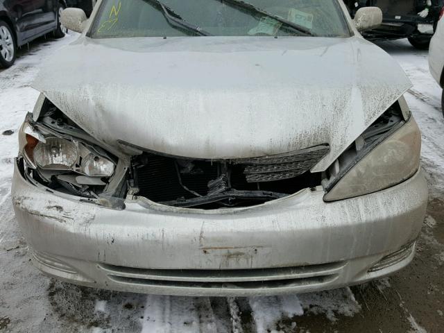 4T1BE32K52U044299 - 2002 TOYOTA CAMRY LE GRAY photo 7