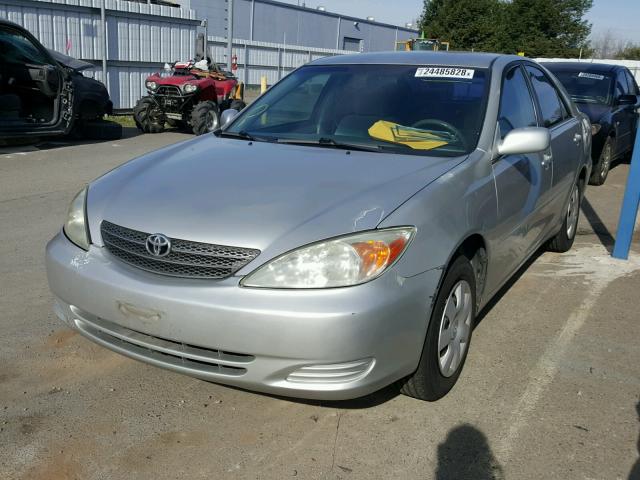 4T1BE32K94U812174 - 2004 TOYOTA CAMRY LE SILVER photo 2