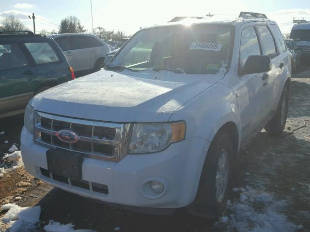 1FMCU03108KD74397 - 2008 FORD ESCAPE XLT WHITE photo 9