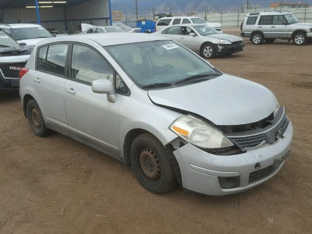 3N1BC13E77L372920 - 2007 NISSAN VERSA S/SL SILVER photo 1