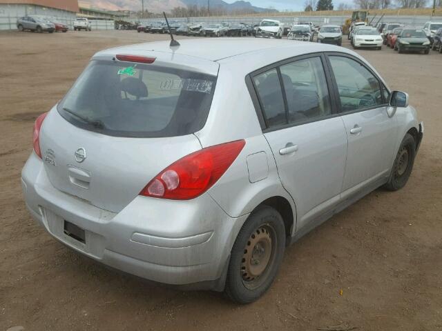 3N1BC13E77L372920 - 2007 NISSAN VERSA S/SL SILVER photo 4