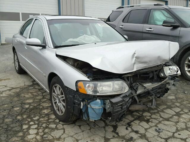 YV1RS612452455671 - 2005 VOLVO S60 SILVER photo 1