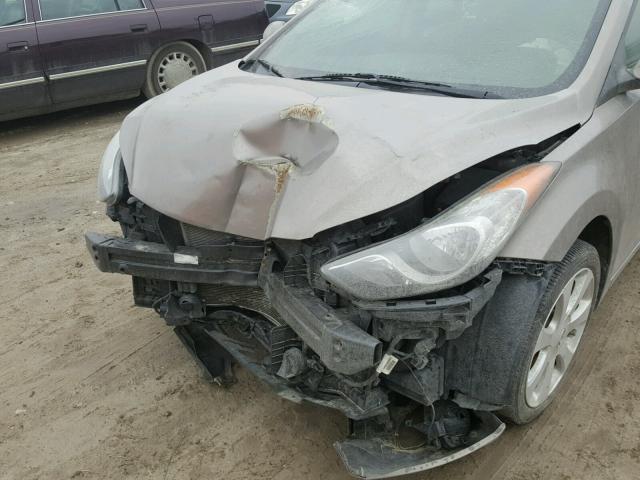 5NPDH4AE5CH111565 - 2012 HYUNDAI ELANTRA GL TAN photo 9