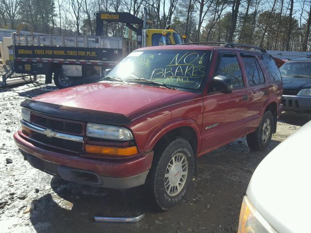 1GNDT13X93K117695 - 2003 CHEVROLET BLAZER RED photo 2