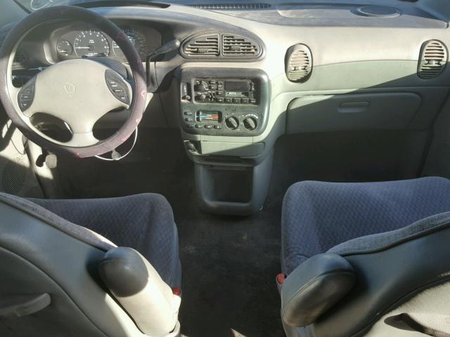 2C4GJ44G2YR739608 - 2000 CHRYSLER GRAND VOYA Կանաչ լուսանկար 9