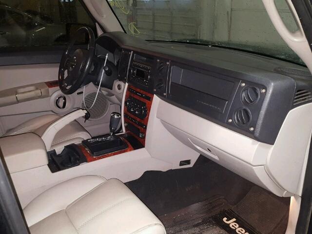 1J8HH58276C365810 - 2006 JEEP COMMANDER BLACK photo 5